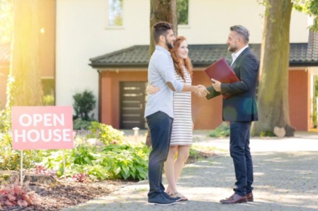 8 Secrets to Dominating an Open House